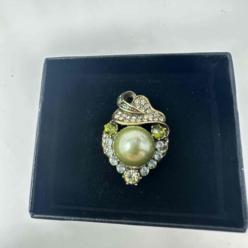 Heidi Daus Ring Size 5.5 Crystal Faux Pearl Peridot Rhinestone Cabochon